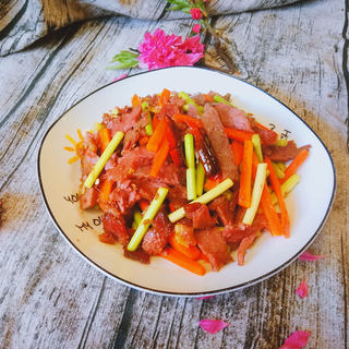 牛肉炒蒜苔