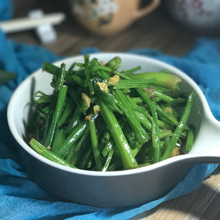 蒜香菠菜梗