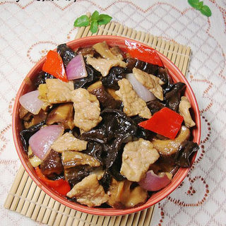 家常小炒-------【木耳香菇炒肉片】