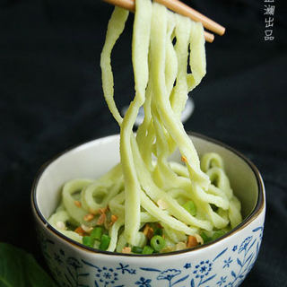 菠菜手擀面