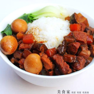 菇香栗子卤肉饭
