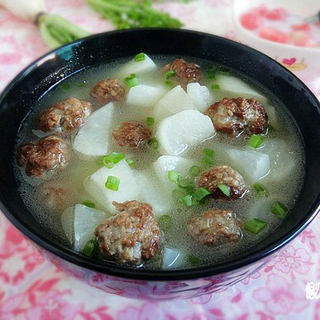 肉丸煮白萝卜
