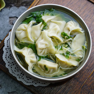 豆芽青菜汤饺