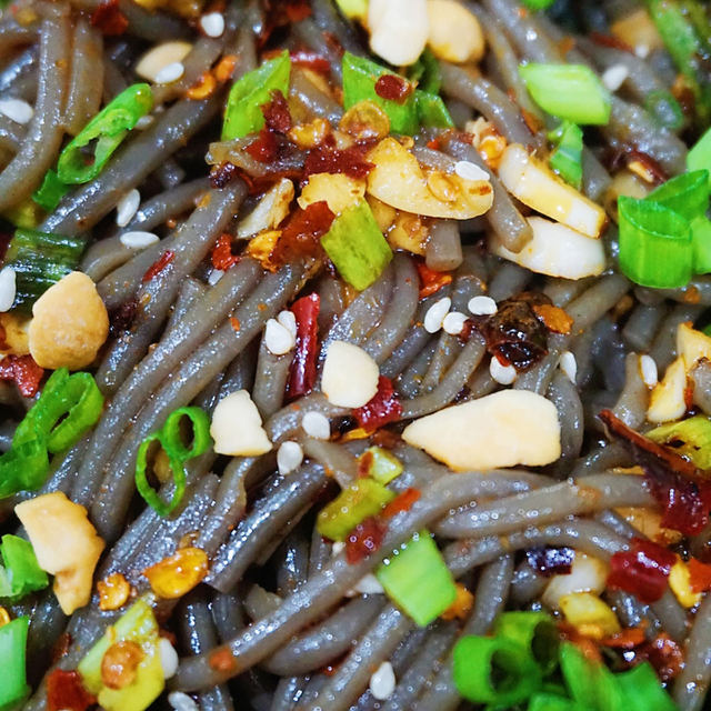 凉拌蕨根粉