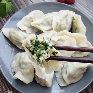 荠菜猪肉水饺