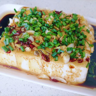 #夏日快手菜#凉拌内酯豆腐 小葱拌豆腐