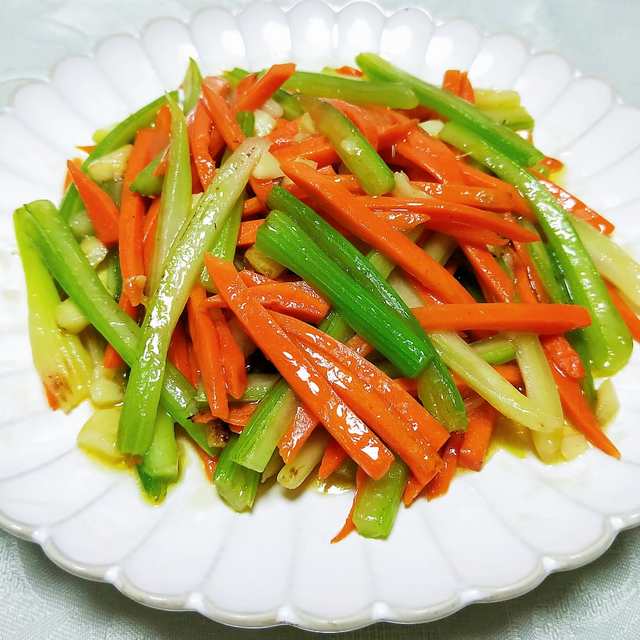 素炒西芹