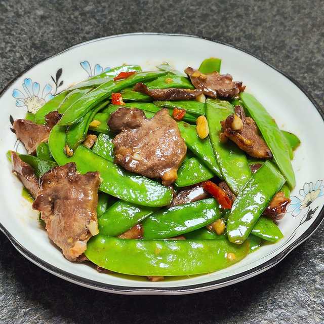 雪豆炒猪俐
