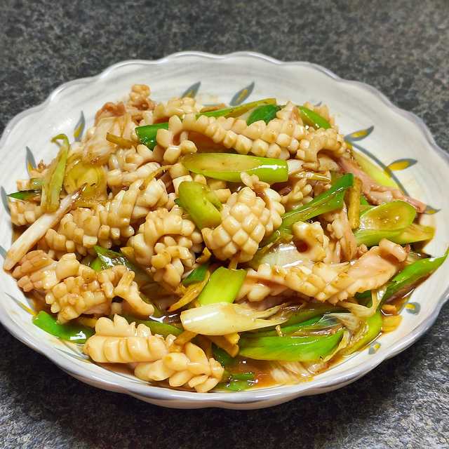 鲜鱿炒大葱