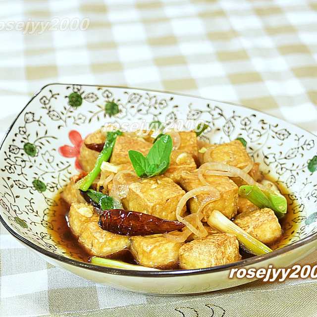 老皮嫩肉--中硬豆腐