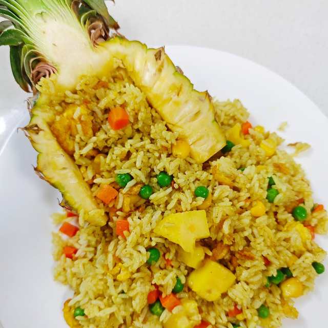 菠萝咖喱炒饭