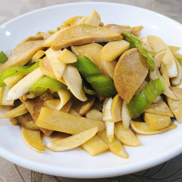 青椒茭白炒圆素鸡