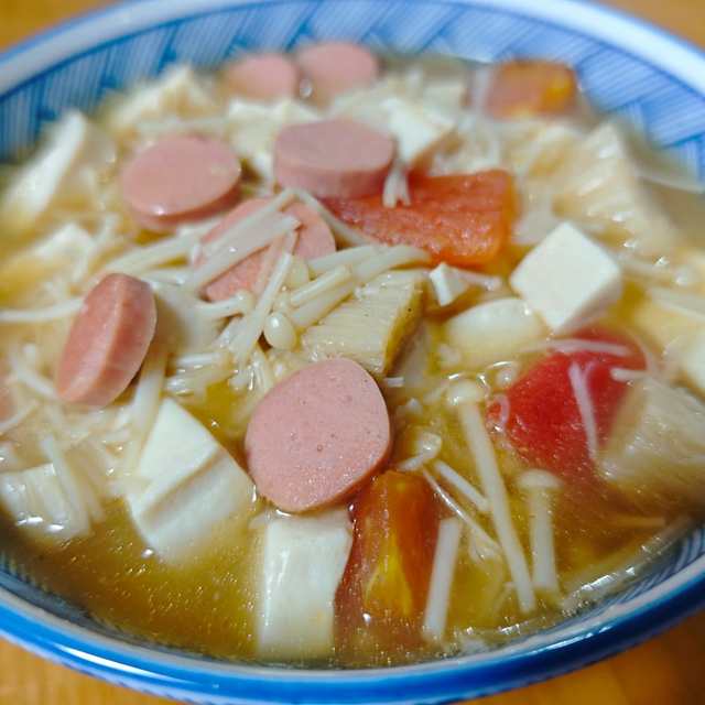 番茄金针菇豆腐汤