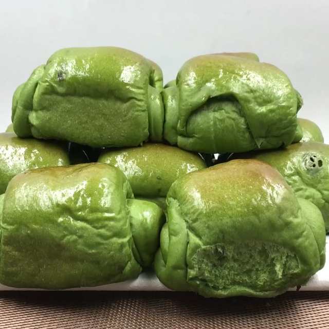 抹茶超软小面包 ，一口沦陷的清新滋味。