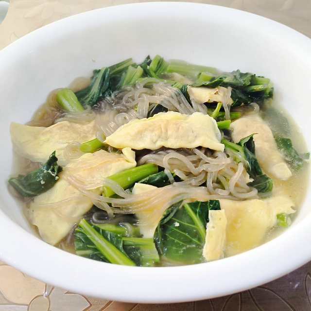 蛋饺油菜蕻煮红薯粉条