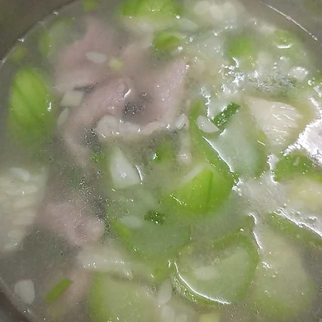 丝瓜瘦肉汤