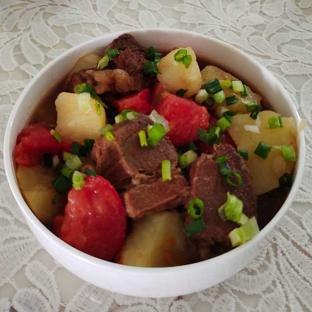 土豆西红柿炖牛肉