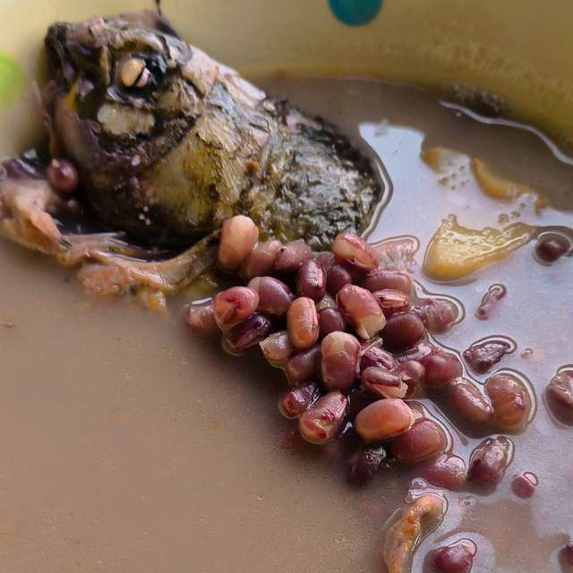 红豆鲫鱼汤