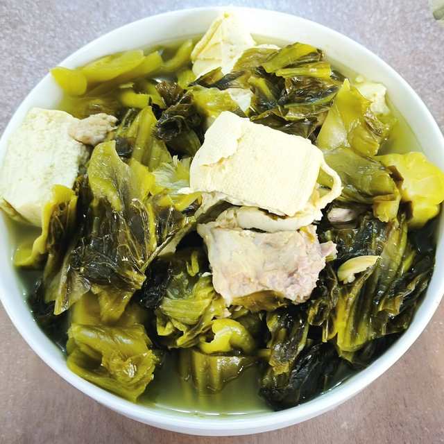 肉骨酸菜煮豆腐